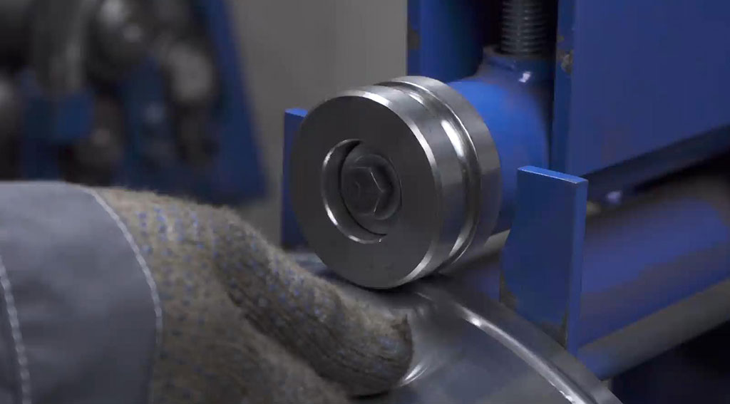 El Papel De La Máquina De Bordes (Máquina Formadora De Cordones) En La Fabricación De Metales
